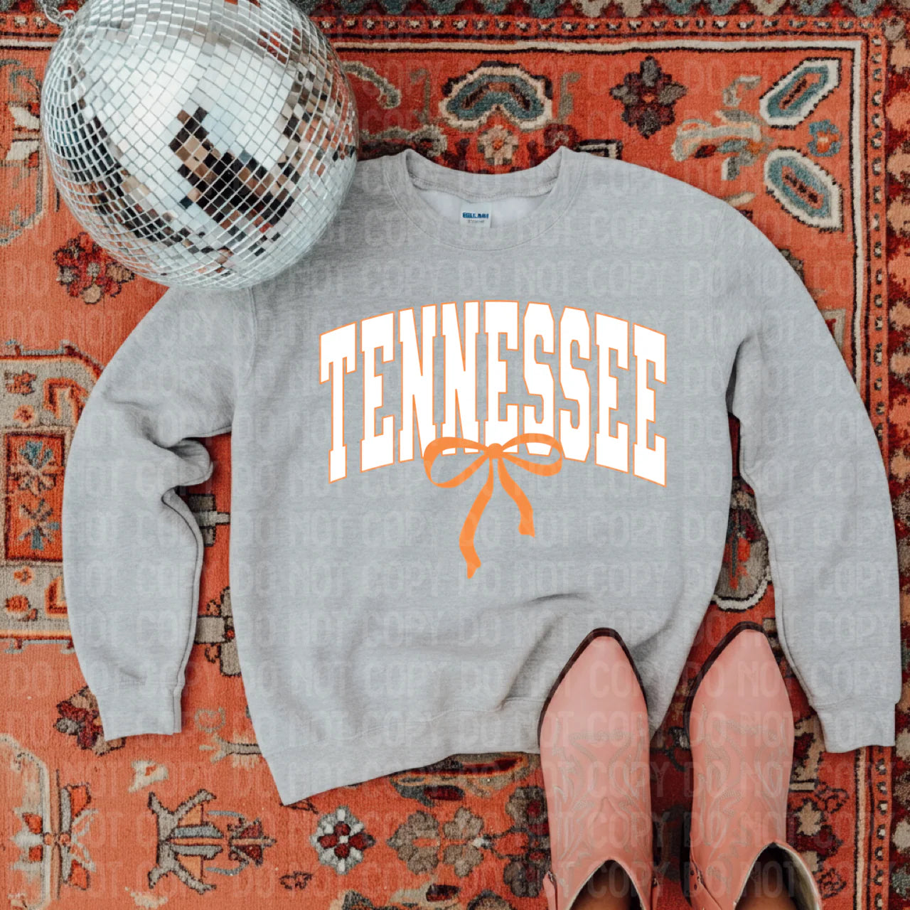 Tennessee with bow